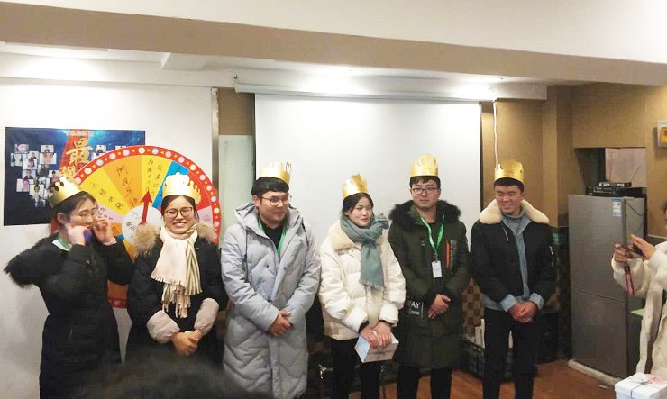 平安夜&圣誕節(jié)，塔孜給小伙伴們“交換禮物、傳遞真情”